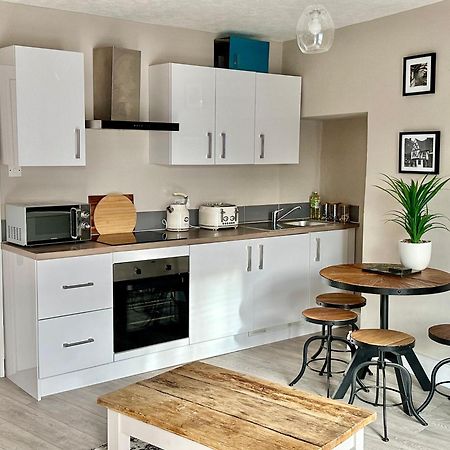 Blossoms Reach - 2 Minutes From Station And City Centre 요크 외부 사진